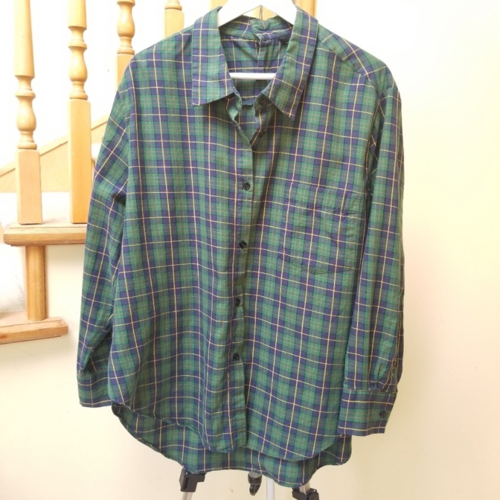 2 for 15 Zara Cotton botton-up size m.